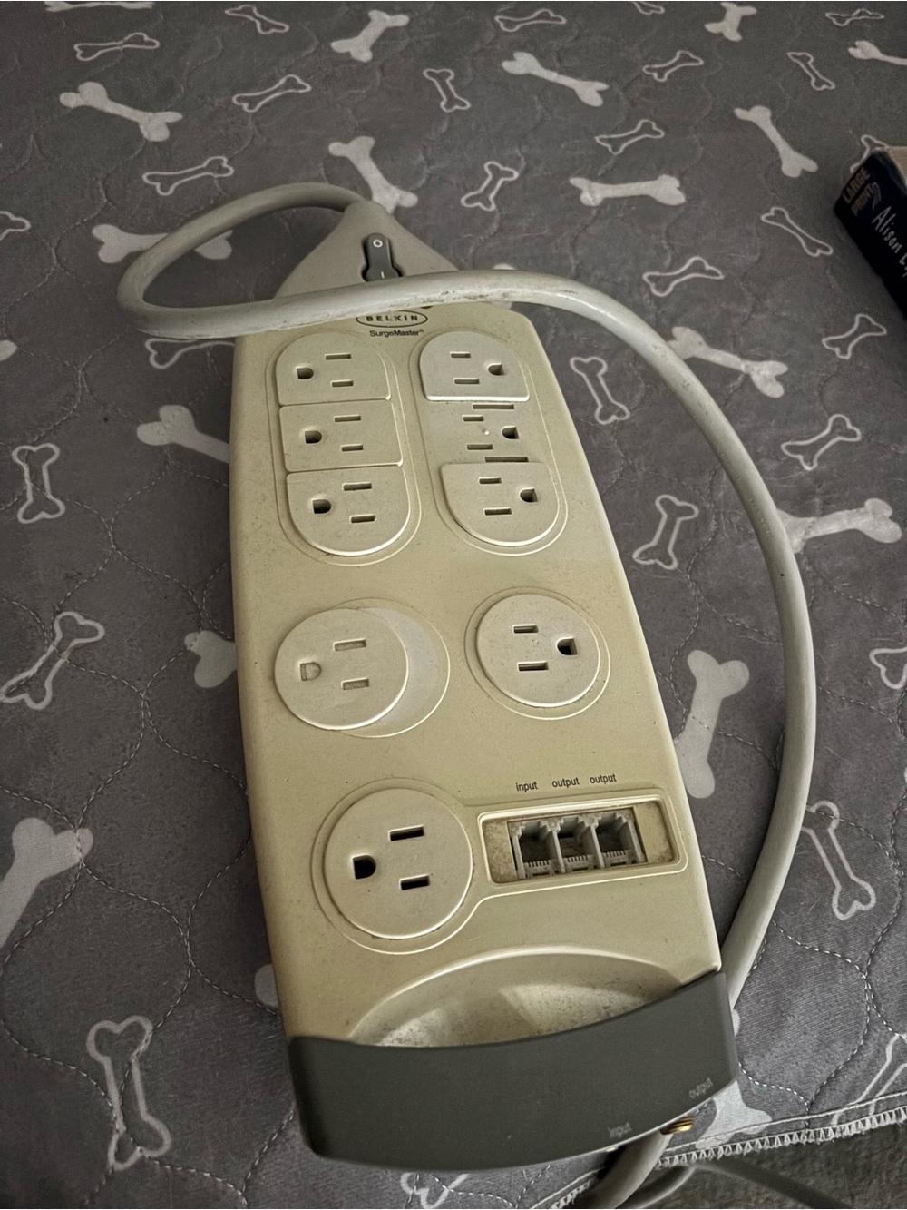 belkin beige 8-Outlet Surge Protector Power Strip with Phone/Fax Jacks